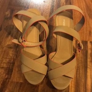 Maurice’s wedge shoe